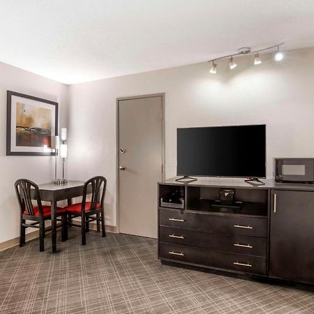 Comfort Suites Nashville Airport - Bna Екстериор снимка