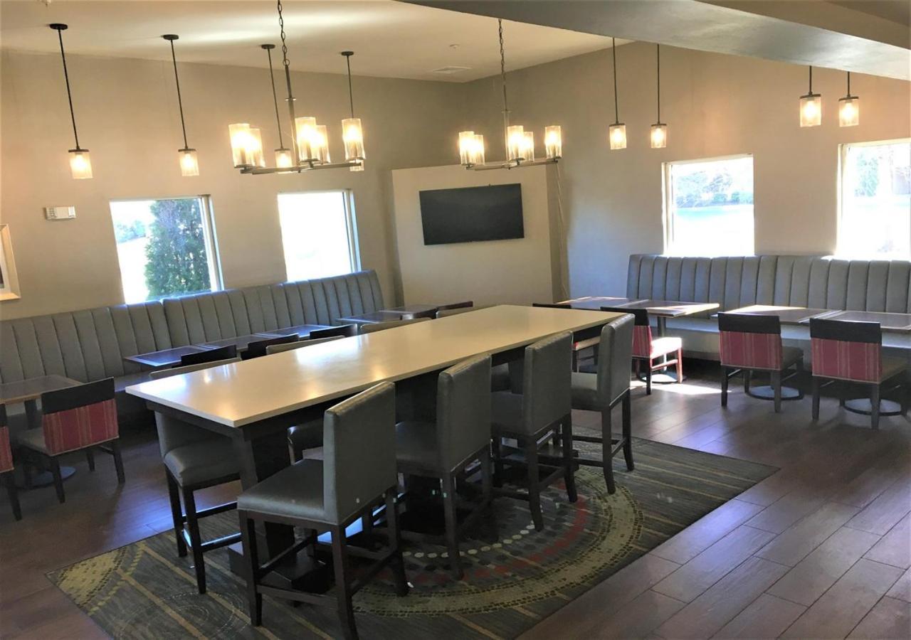 Comfort Suites Nashville Airport - Bna Екстериор снимка